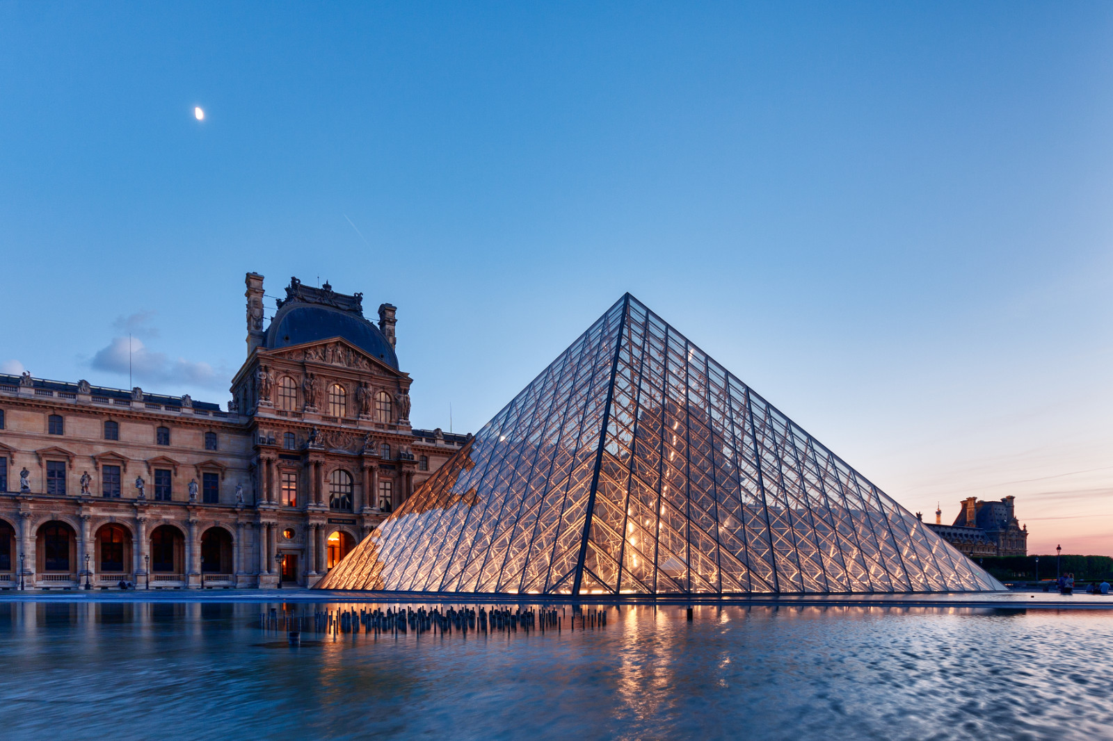Louvre Párizs