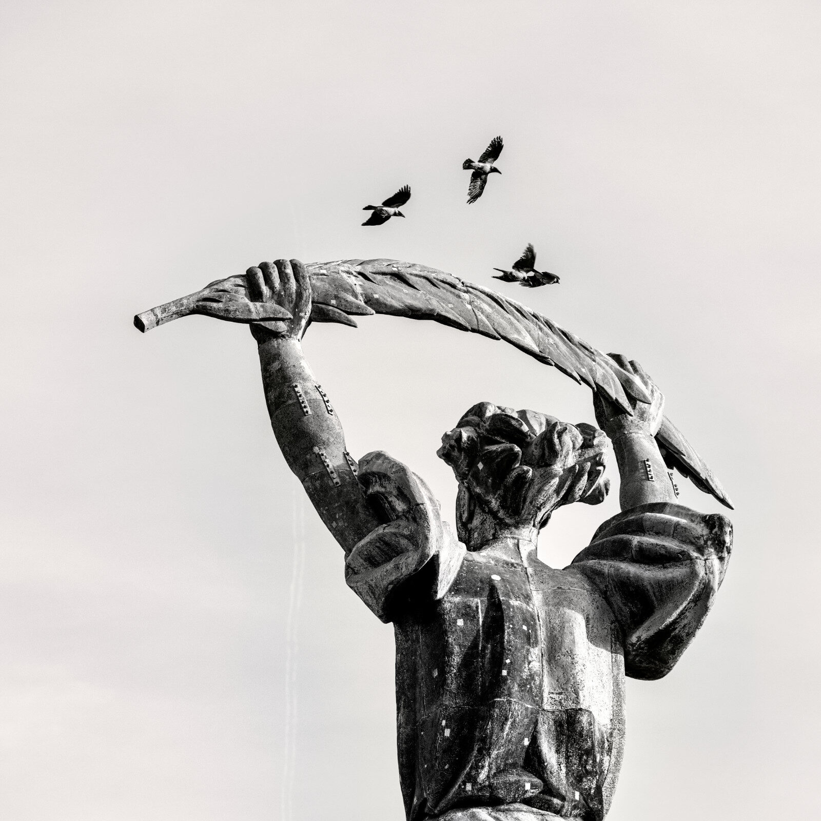 Szabadságszobor három madárral Budapest